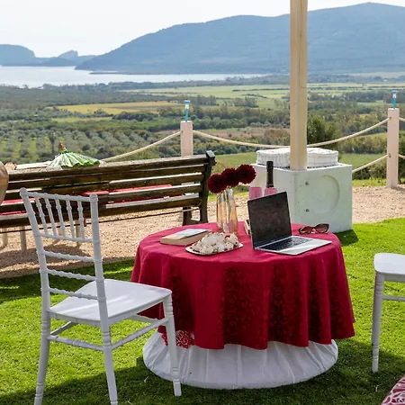 Residenza Collina & Romantic פורטו קונטה